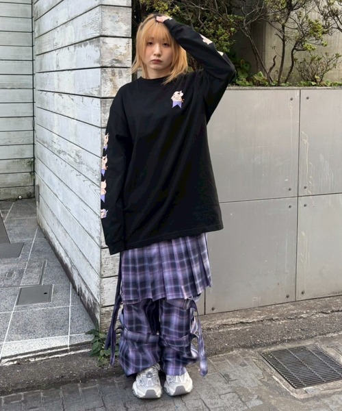 Candy Stripper(キャンディストリッパー)の「【クレヨンしんちゃん】ぶりぶりざえもんがいっぱい L/S Tシャツ(Tシャツ/カットソー・レディース・オフホワイト/ブラック/ラベンダー・FREE)」の17枚目の写真