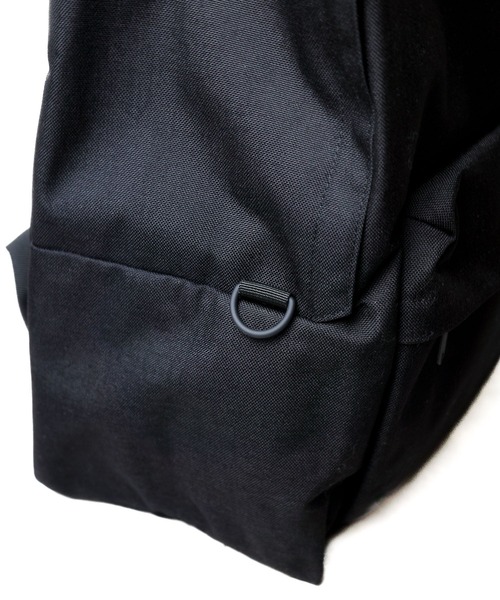 UNIVERSAL OVERALL(ユニバーサルオーバーオール)の「【RS】【UNIVERSAL OVERALL】Daily backpack(ショルダーバッグ・メンズ・ブラック・FREE)」の8枚目の写真