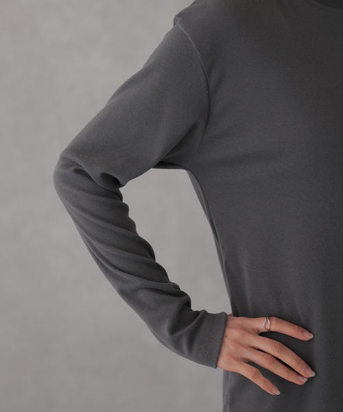 DAYRA(デイラ)の「モックネック ベーシック 長袖 カット トップス(Tシャツ/カットソー・レディース・ダークグレー/ベージュ/ブラック/ホワイト・M/XL)」の6枚目の写真