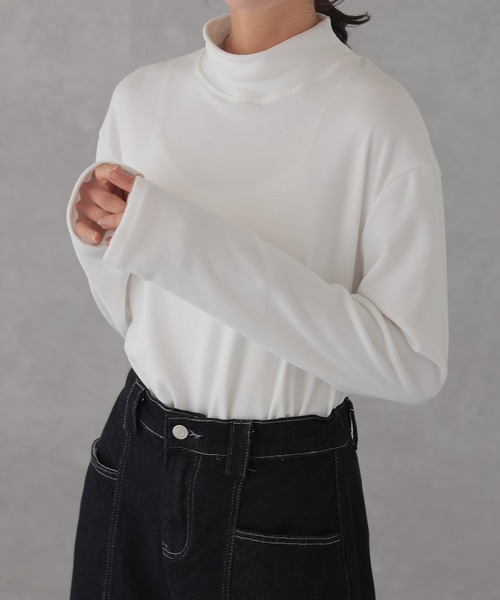 DAYRA(デイラ)の「モックネック ベーシック 長袖 カット トップス(Tシャツ/カットソー・レディース・ダークグレー/ベージュ/ブラック/ホワイト・M/XL)」の19枚目の写真
