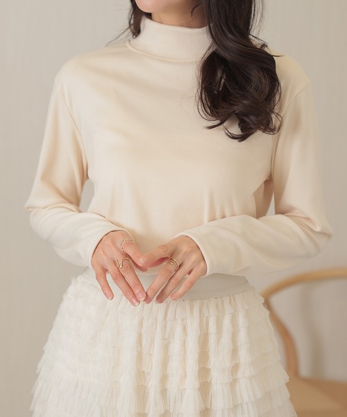 DAYRA(デイラ)の「モックネック ベーシック 長袖 カット トップス(Tシャツ/カットソー・レディース・ダークグレー/ベージュ/ブラック/ホワイト・M/XL)」の18枚目の写真