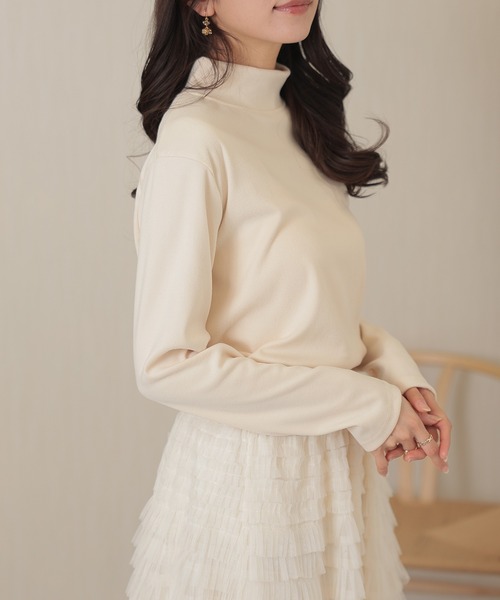 DAYRA(デイラ)の「モックネック ベーシック 長袖 カット トップス(Tシャツ/カットソー・レディース・ダークグレー/ベージュ/ブラック/ホワイト・M/XL)」の15枚目の写真
