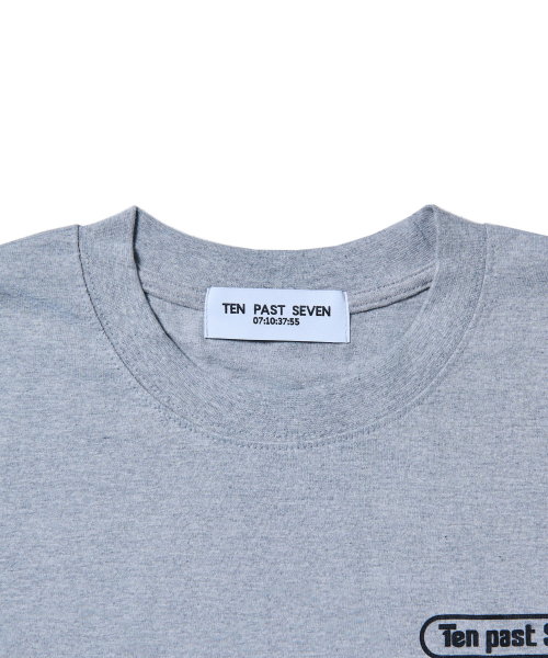 TEN PAST SEVEN(テン ファスト セブン)の「レタリングプリントTシャツ - グレー(Tシャツ/カットソー・メンズ・その他・SMALL/MEDIUM/LARGE)」の3枚目の写真