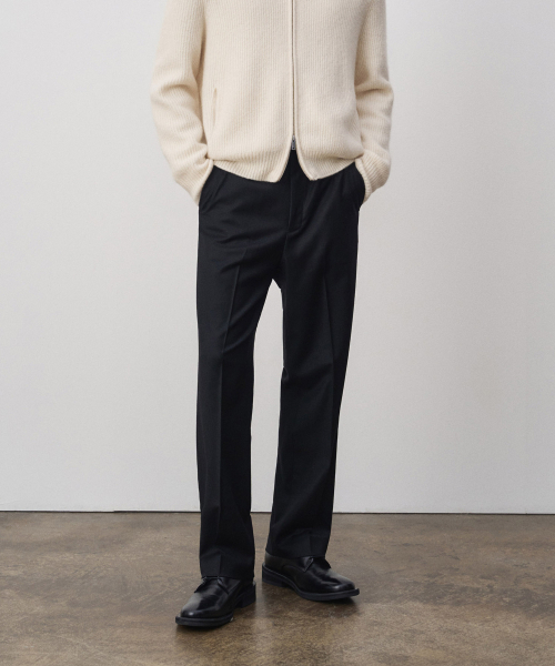 J'RIUM(ジェイリウム)の「Lou Wool Straight Trousers Black(スラックス・メンズ・その他・MEDIUM/LARGE)」の1枚目の写真