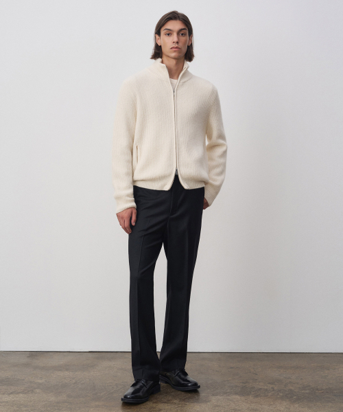 J'RIUM(ジェイリウム)の「Lou Wool Straight Trousers Black(スラックス・メンズ・その他・MEDIUM/LARGE)」の2枚目の写真