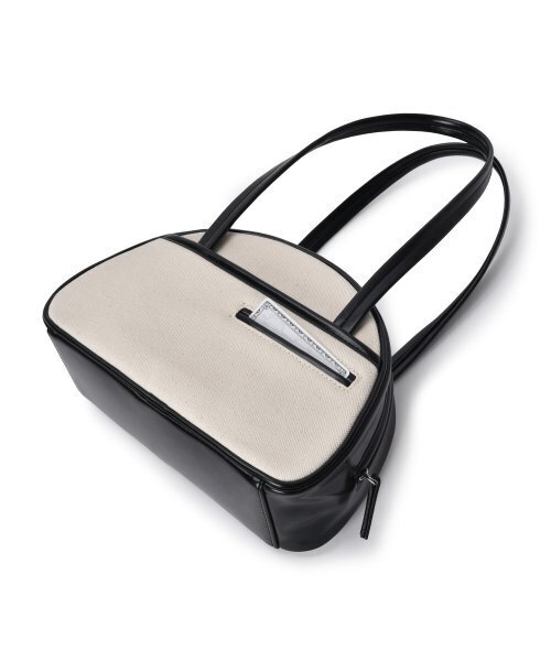 4OUR B（サビ）の「Juke Bag Black（ショルダーバッグ・レディース・ブラック・FREE）」の7枚目の写真