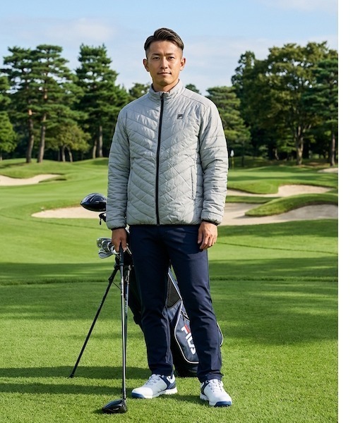 FILA GOLF(フィラゴルフ )の「【FILA GOLF:フィラゴルフ】中綿ブルゾン ゴルフ(ブルゾン・メンズ・ブラック/グレー/ホワイト・MEDIUM/X-LARGE/LARGE)」の1枚目の写真