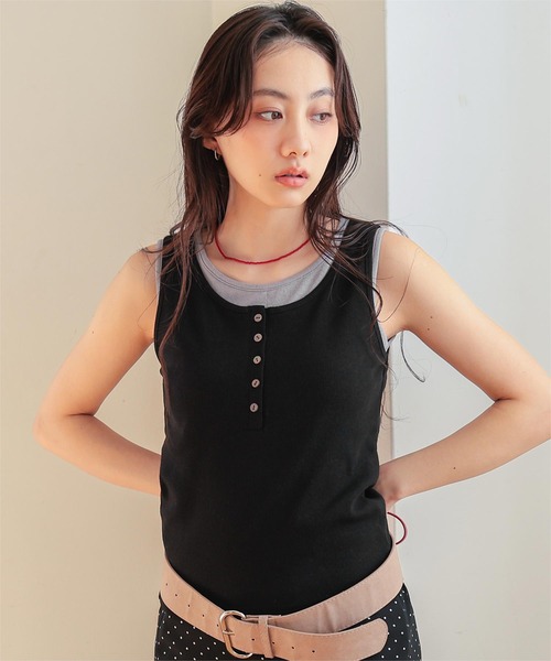 titivate（ティティベイト）の「カップ付きレイヤード風タンクトップ（タンクトップ・レディース・オフホワイト/杢グレー/ブラック/ブラウン/ボルドー・FREE）」の19枚目の写真