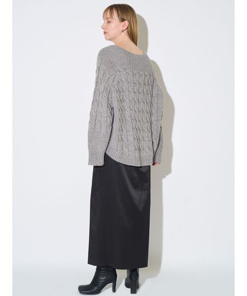 ELENDEEK(エレンディーク)の「Vネックケーブルニット(ニット/セーター・レディース・グレー/オフホワイト/レッド・FREE)」の17枚目の写真