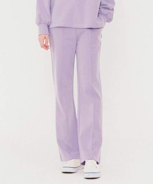 CHASECULT(チェイスカルト)の「レディース ピンタック ブーツカット ウォームアップパンツ-BERG7262B0T(スウェットパンツ・レディース・バイオレット・70/67/76)」の4枚目の写真