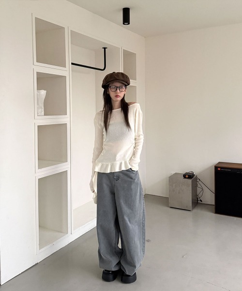 4INT.（フォイント）の「ヴィンテージ バルーン ワイド デニム パンツ（デニムパンツ・レディース・グレー・S/M/L）」の2枚目の写真