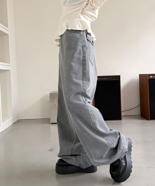 4INT.（フォイント）の「ヴィンテージ バルーン ワイド デニム パンツ（デニムパンツ・レディース・グレー・S/M/L）」の8枚目の写真