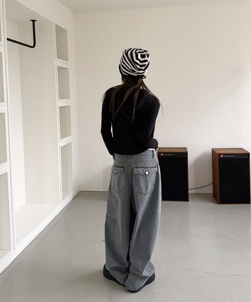 4INT.（フォイント）の「ヴィンテージ バルーン ワイド デニム パンツ（デニムパンツ・レディース・グレー・S/M/L）」の11枚目の写真