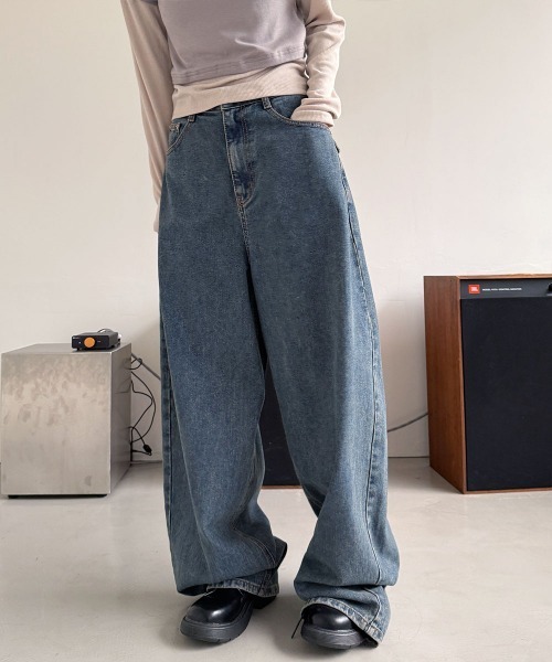 4INT.（フォイント）の「ヴィンテージ バルーン ワイド デニム パンツ（デニムパンツ・レディース・グレー・S/M/L）」の22枚目の写真