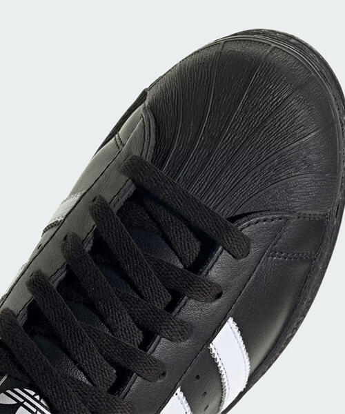 adidas(アディダス)の「adidas Originals(アディダスオリジナルス)Superstar 82 / スーパースター 82【2026年春夏入荷モデル】(スニーカー・メンズ・ブラック/ホワイト・27.0cm/26.5cm/26.0cm/25.5cm/28.0cm/27.5cm)」の5枚目の写真