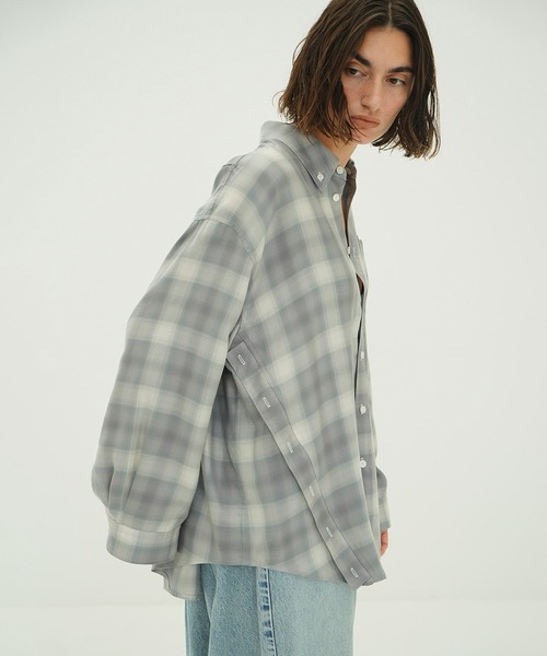 CLANE（クラネ）の「2WAY OVER OMBRE CHECK SHIRTS（シャツ/ブラウス・レディース・イエロー/グレー・2/1）」の4枚目の写真