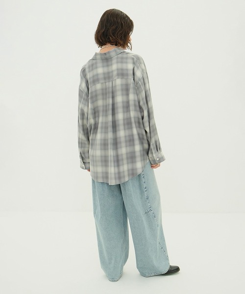 CLANE（クラネ）の「2WAY OVER OMBRE CHECK SHIRTS（シャツ/ブラウス・レディース・イエロー/グレー・2/1）」の8枚目の写真