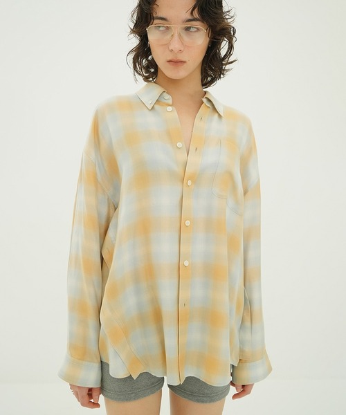 CLANE（クラネ）の「2WAY OVER OMBRE CHECK SHIRTS（シャツ/ブラウス・レディース・イエロー/グレー・2/1）」の11枚目の写真