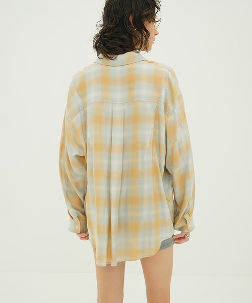 CLANE（クラネ）の「2WAY OVER OMBRE CHECK SHIRTS（シャツ/ブラウス・レディース・イエロー/グレー・2/1）」の15枚目の写真