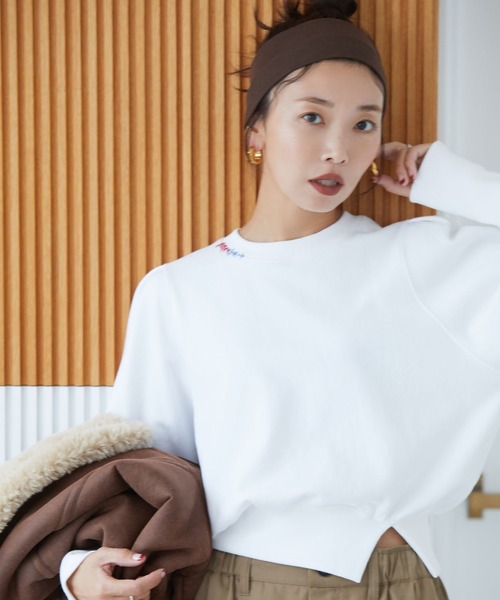 BAYFLOW(ベイフロー)の「【知久友里恵さんコラボ】ハンドステッチスウェット(スウェット・レディース・カーキ/グレー/オフホワイト・FREE)」の2枚目の写真