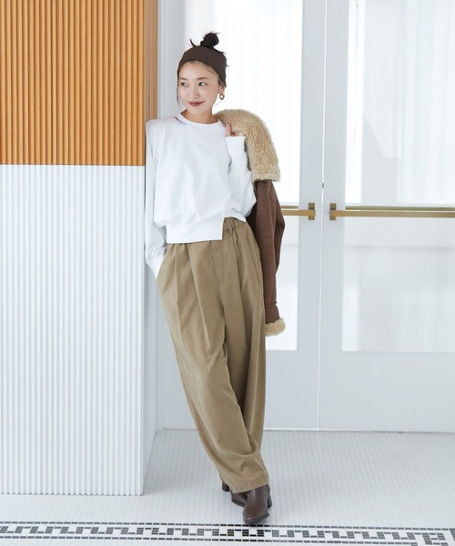 BAYFLOW(ベイフロー)の「【知久友里恵さんコラボ】ハンドステッチスウェット(スウェット・レディース・カーキ/グレー/オフホワイト・FREE)」の6枚目の写真