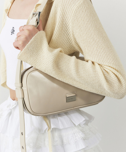 CITYBREEZE(シティブリーズ)の「シティワイドボックスクロス_LIGHT BEIGE(メッセンジャーバッグ・レディース・ライトベージュ・FREE)」の2枚目の写真