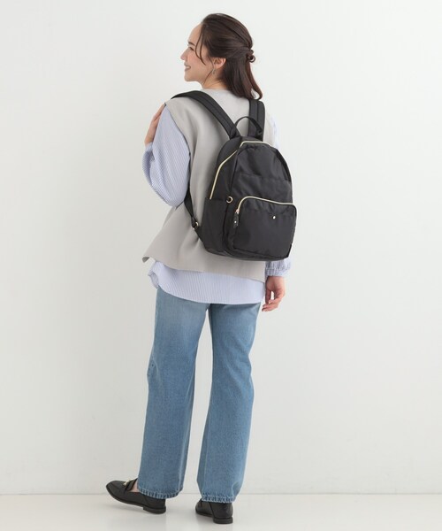 SHOO・LA・RUE（シューラルー）の「【撥水】整理整頓できちゃうリュック（バックパック/リュック・レディース・ブラック系4/グレー系4/ブラック・00）」の5枚目の写真