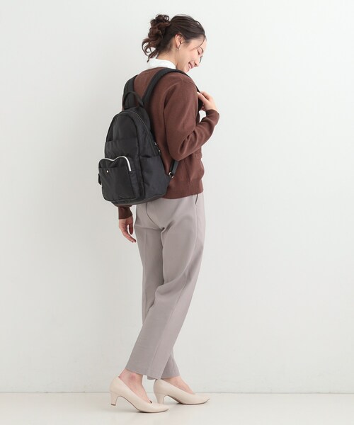 SHOO・LA・RUE（シューラルー）の「【撥水】整理整頓できちゃうリュック（バックパック/リュック・レディース・ブラック系4/グレー系4/ブラック・00）」の9枚目の写真