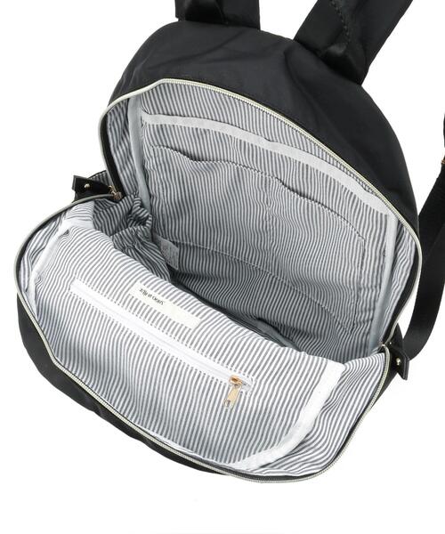 SHOO・LA・RUE（シューラルー）の「【撥水】整理整頓できちゃうリュック（バックパック/リュック・レディース・ブラック系4/グレー系4/ブラック・00）」の19枚目の写真