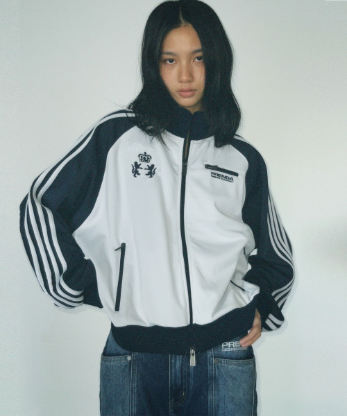 PRENDA(プレンダ)の「RAGLAN TRACK JERSEY JACKET LIGHT GRAY NAVY(ナイロンジャケット・レディース・その他・FREE)」の1枚目の写真