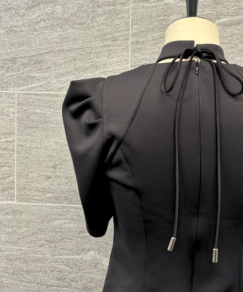 ANDRESD(アンドレスド)の「アクセントチョーカートップス / accent choker tops(シャツ/ブラウス・レディース・ブラック系その他/ブラック/チャコール・M)」の9枚目の写真