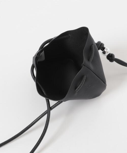 SMELLY(スメリー)の「サークルネックポーチ(ポーチ・レディース・ブラック/ブラウン・-)」の8枚目の写真