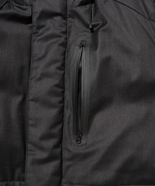 ADAM ET ROPE'（アダムエロペ）の「【ACT_01 AO】ラミネート メリノウール ショートダウンジャケット（ダウンジャケット/コート・メンズ・チャコールグレー/ブラック・L/XL/S/M）」の15枚目の写真