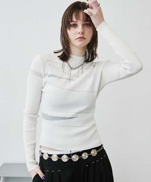 MONOe(モノエ)の「【大人華やか】ランダムラインストーンリブトップス(ニット/セーター・レディース・ホワイト/ブラック・FREE)」の1枚目の写真