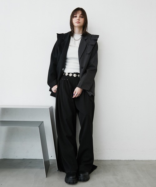 MONOe(モノエ)の「【大人華やか】ランダムラインストーンリブトップス(ニット/セーター・レディース・ホワイト/ブラック・FREE)」の4枚目の写真