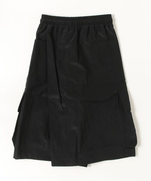 ROYAL FLASH(ロイヤルフラッシュ)の「A.F ARTEFACT/エーエフ・アーティファクト/VOLUME WRAP CARGO SHORTS / ag-13057-1(その他パンツ・メンズ・ブラック・1/2)」の2枚目の写真