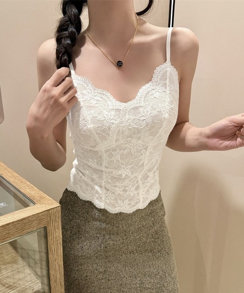 c.u.l(シーユーエル)の「カップ付き 花柄総レース キャミ トップス culw875(キャミソール・レディース・ブラック/ホワイト/レッド/ベージュ・M/L)」の17枚目の写真