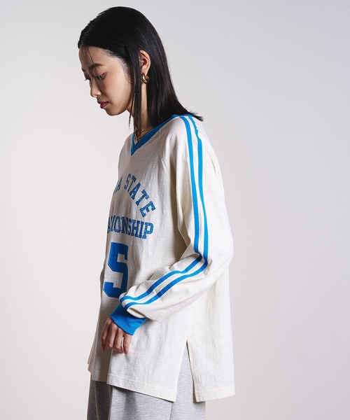ROSE BUD(ローズバッド)の「SPORTS LOGO L/S TEE(Tシャツ/カットソー・レディース・ライトピンク/ホワイト・ONE SIZE)」の4枚目の写真