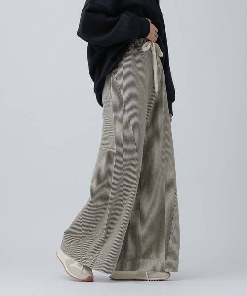 LEPSIM(レプシィム)の「ヒッコリーワイドパンツ 632749(その他パンツ・レディース・アイボリー/ネイビー・FREE)」の3枚目の写真