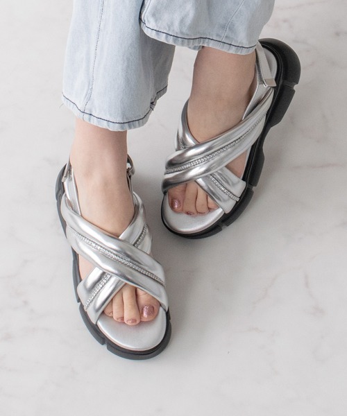 Bridget Birkin(ブリジットバーキン)の「【Bridget Birkin】ビジュークロスベルトスポーツサンダル(562121)(サンダル・レディース・シルバー/ブラック/ホワイト・L/LL/M/S)」の3枚目の写真