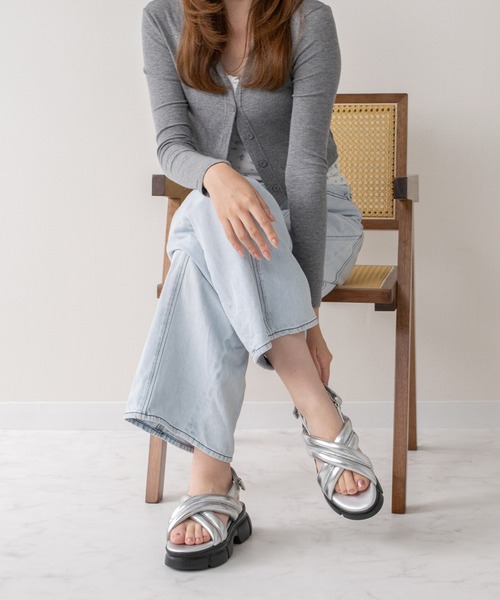 Bridget Birkin(ブリジットバーキン)の「【Bridget Birkin】ビジュークロスベルトスポーツサンダル(562121)(サンダル・レディース・シルバー/ブラック/ホワイト・L/LL/M/S)」の12枚目の写真