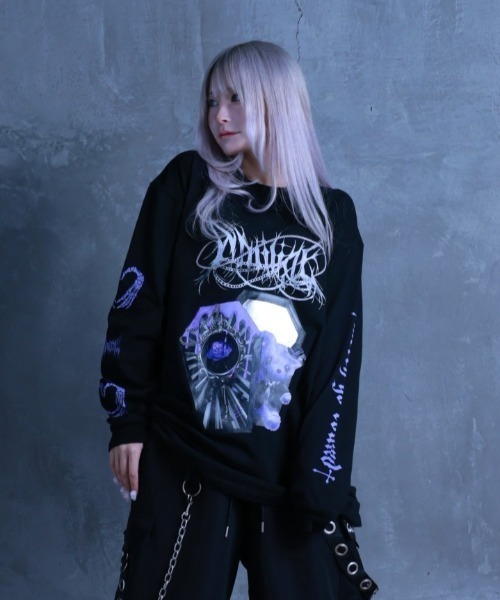 Amilige(アミリージュ)の「Coffin Bat BearロングTシャツ(Tシャツ/カットソー・レディース・ホワイト/ブラック・FREE)」の1枚目の写真