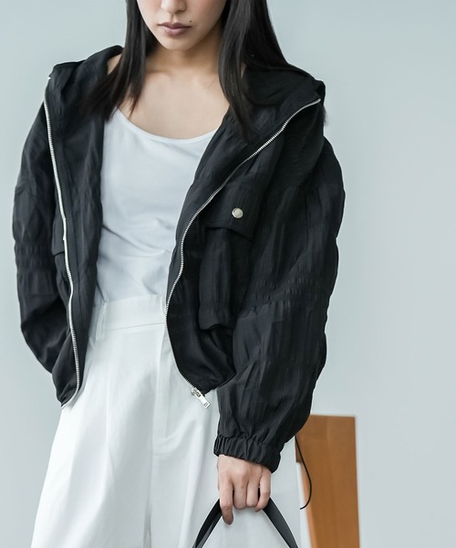 mili an deni（ミリアンデニ）の「ワッシャー加工シャーリングブルゾン（ブルゾン・レディース・ブラック/カーキ/オフホワイト・M）」の2枚目の写真