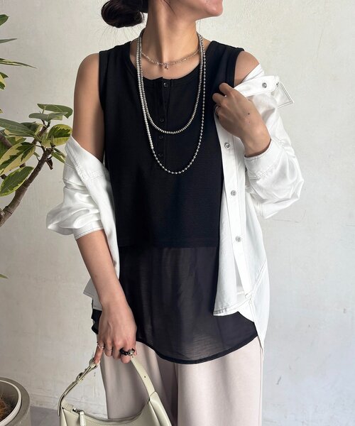 un dix cors（アンディコール）の「ヘンリーネック2WAYタンクトップ（キャミソール・レディース・アイボリー/ブラック/オフホワイト・FREE）」の3枚目の写真