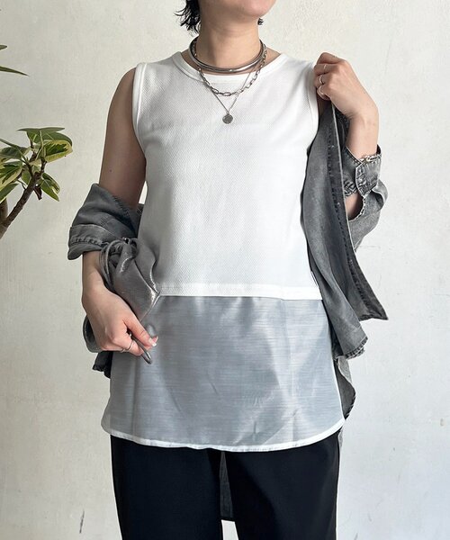 un dix cors（アンディコール）の「ヘンリーネック2WAYタンクトップ（キャミソール・レディース・アイボリー/ブラック/オフホワイト・FREE）」の4枚目の写真