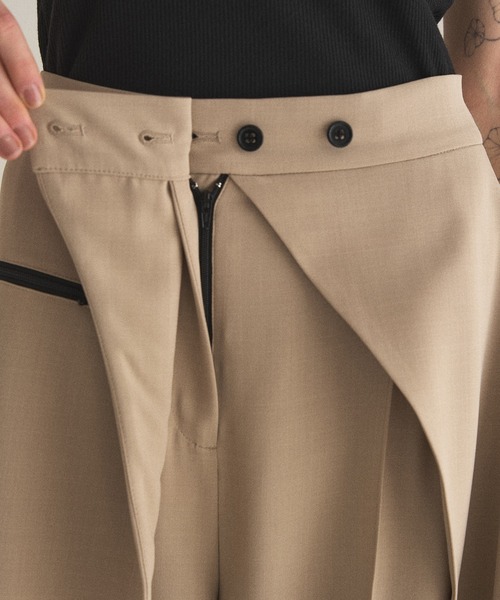MIELI INVARIANT（ミエリインヴァリアント）の「Wide Cover Layer Slacks（スラックス・レディース・ブラック/ベージュ・MEDIUM/SMALL）」の15枚目の写真