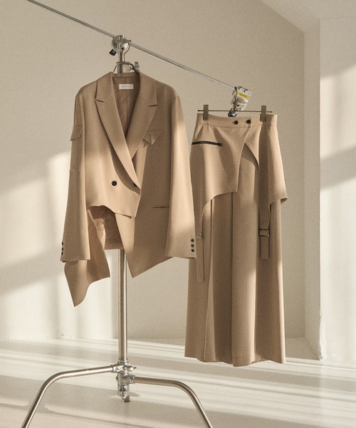 MIELI INVARIANT（ミエリインヴァリアント）の「Wide Cover Layer Slacks（スラックス・レディース・ブラック/ベージュ・MEDIUM/SMALL）」の7枚目の写真