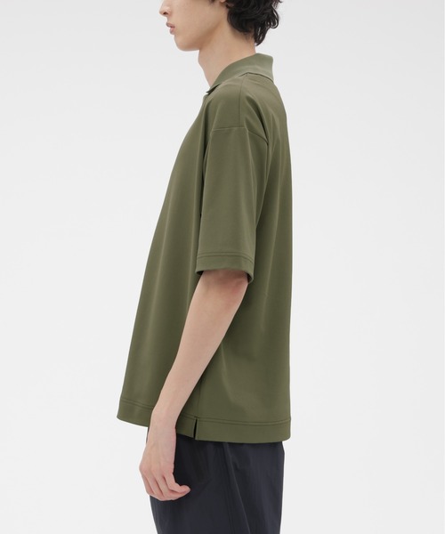 MARGARET HOWELL（マーガレットハウエル）の「HIGHDENCE MESH JERSEY（Tシャツ/カットソー・メンズ・カーキ/ネイビー・MEDIUM/LARGE）」の4枚目の写真