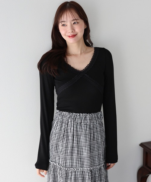 BLUEEAST（ブルーイースト）の「クロスレーストリムカットソー（Tシャツ/カットソー・レディース・グレー/ブラック/ホワイト・MEDIUM）」の2枚目の写真