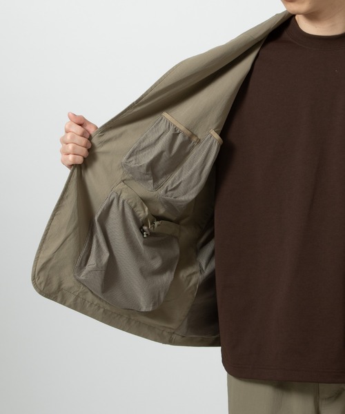 DAIWA PIER39（ダイワピア39）の「TECH LOOSE 2B JACKET（テーラードジャケット・メンズ・ブラック/グレー/ブラウン・SMALL/X-LARGE/LARGE/MEDIUM）」の9枚目の写真